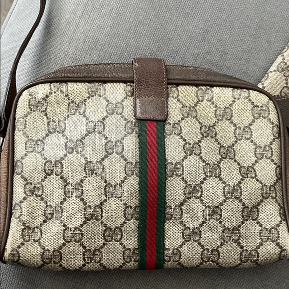 Gucci Beige and Brown Shoulder Bag with Card Holder - Picture 3 of 15